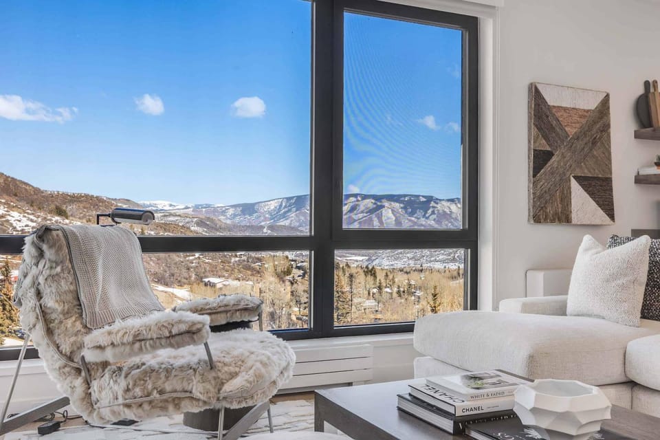 Electric Pass Lodge 302 by Snowmass Mountain Lodging Apartment in Snowmass Village