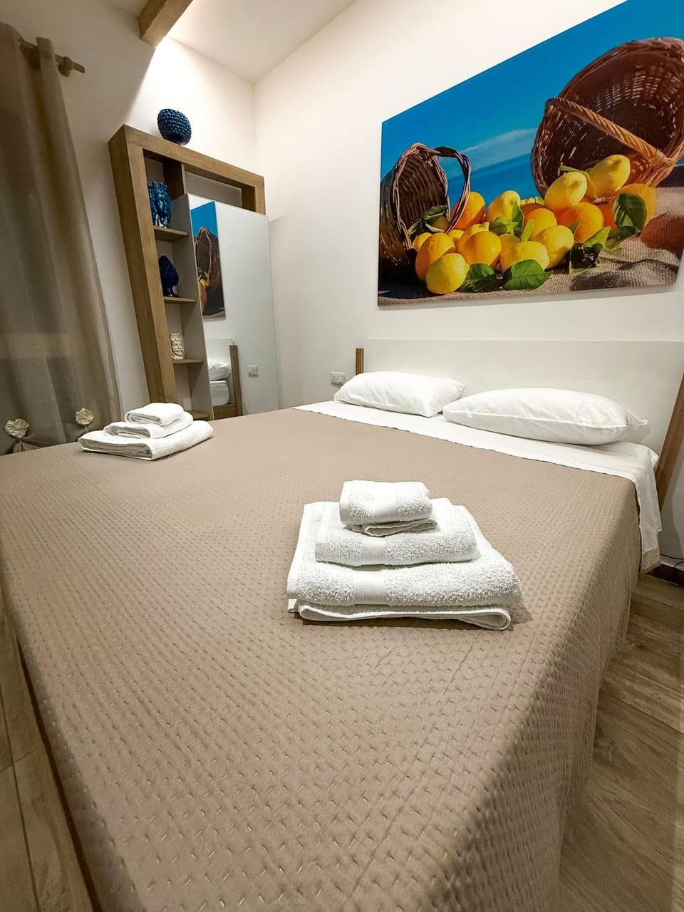 Bed, Decorative detail, Bedroom, furniture