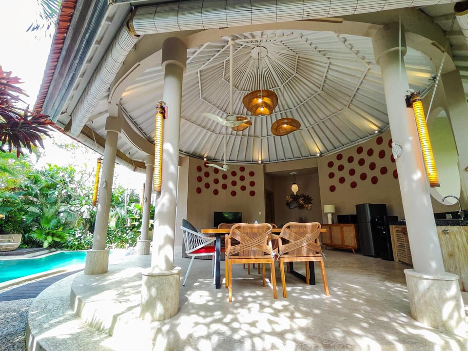 Property building, Patio, Day, View (from property/room), Balcony/Terrace, Living room, Seating area, Dining area, Pool view, Swimming pool, sunbed