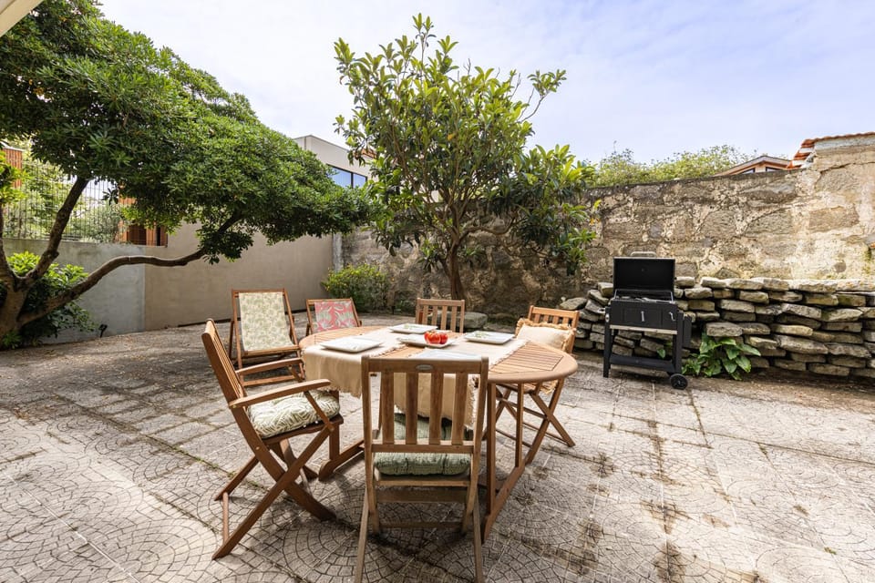 Patio, Dining area