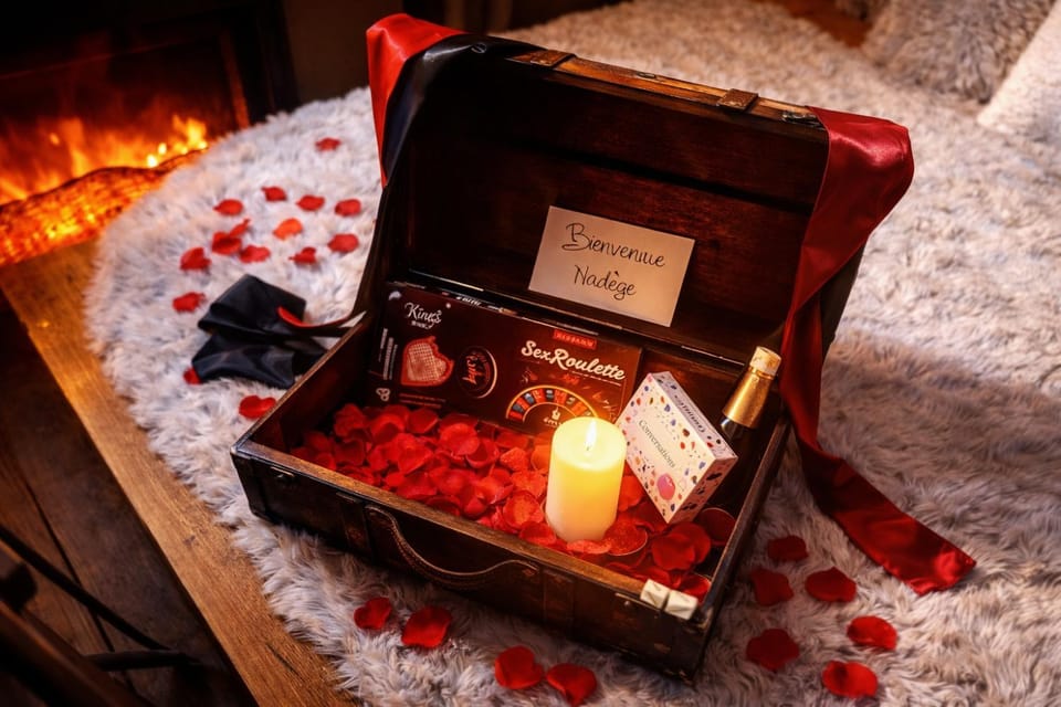 Duplex Safari jusqu'à 4 personnes, Spa XXL, day use, 5 min centre ville, cinéma, cascade et lit sous les arbres Apartment in Bourgoin-Jallieu