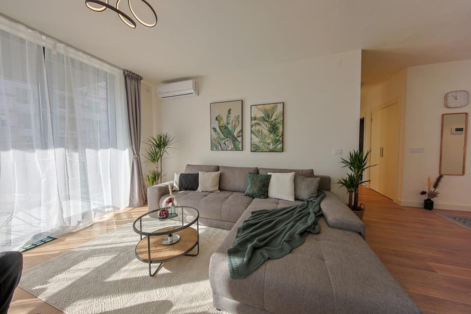 Living room, Seating area, air conditioner