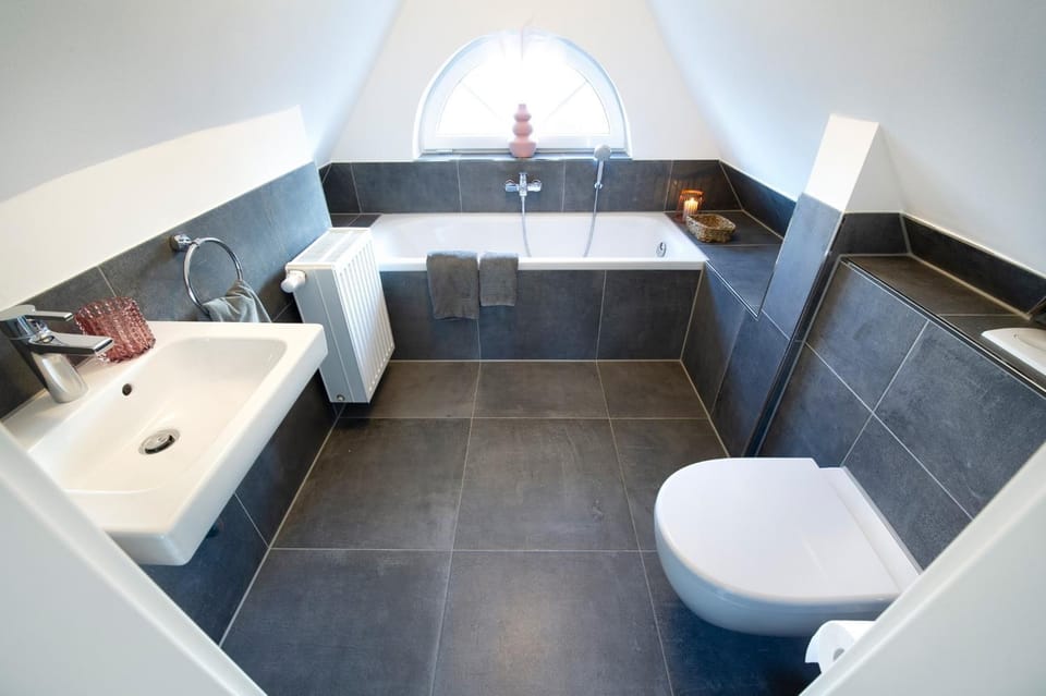 Toilet, Bathroom, Bath