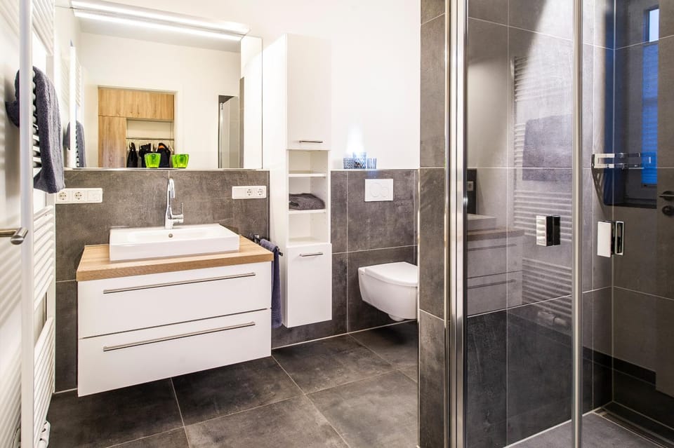 Toilet, Bathroom