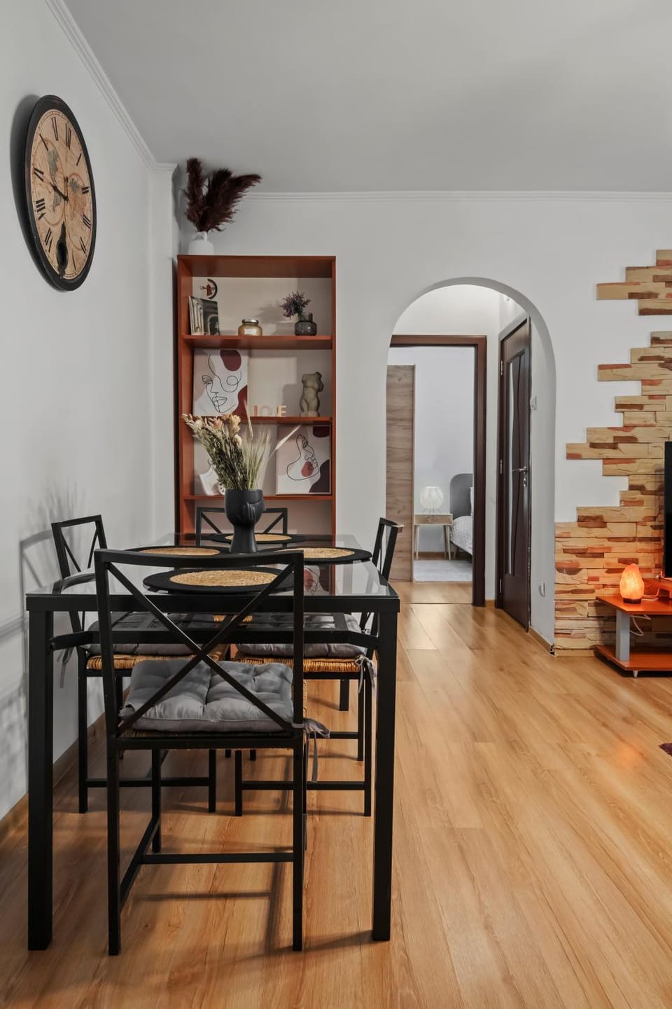 Old Town MetroDoor Apartment in Bucharest