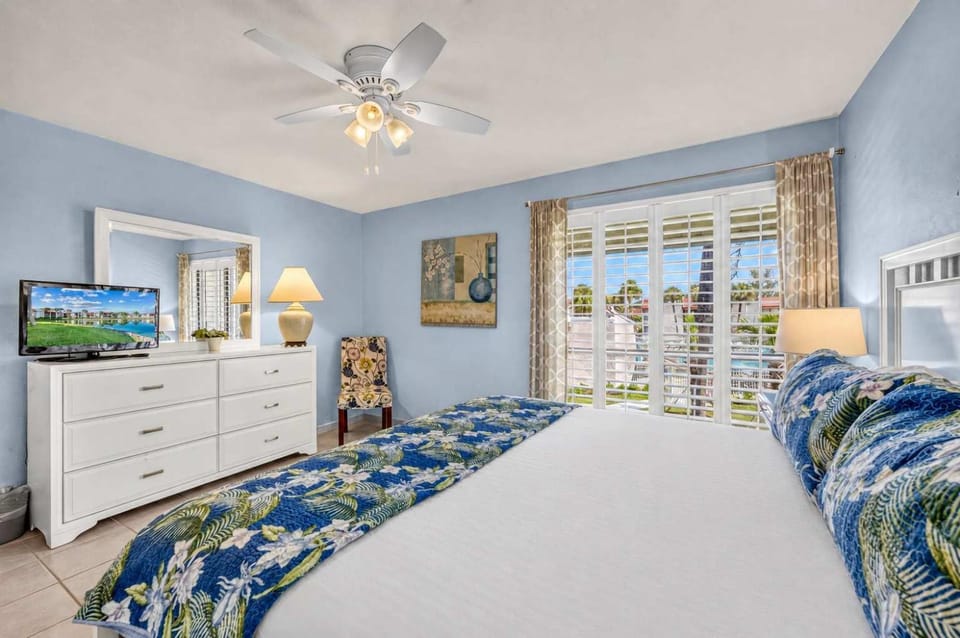 Dans Florida Condos Sea Life at Runaway Bay House in Bradenton Beach