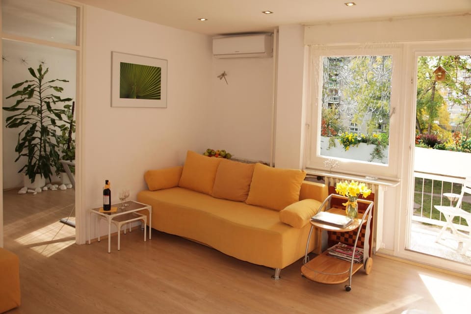 Balcony/Terrace, Living room, Seating area