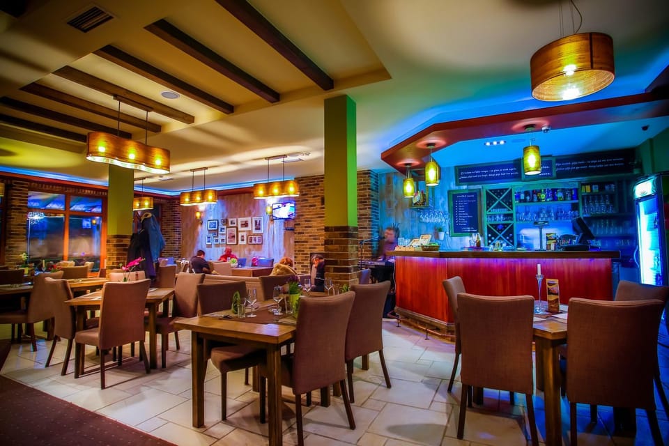 Restaurant/places to eat