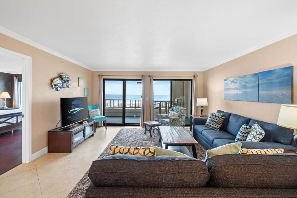 Surf Dweller 210 - Surf Buggy House in Schaumburg