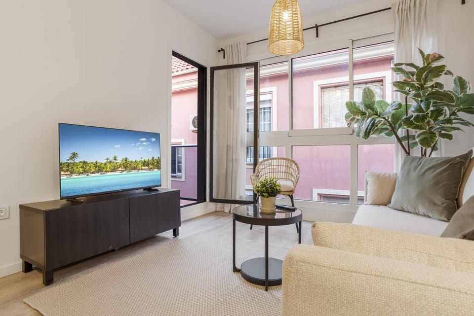 Communal lounge/ TV room, Living room
