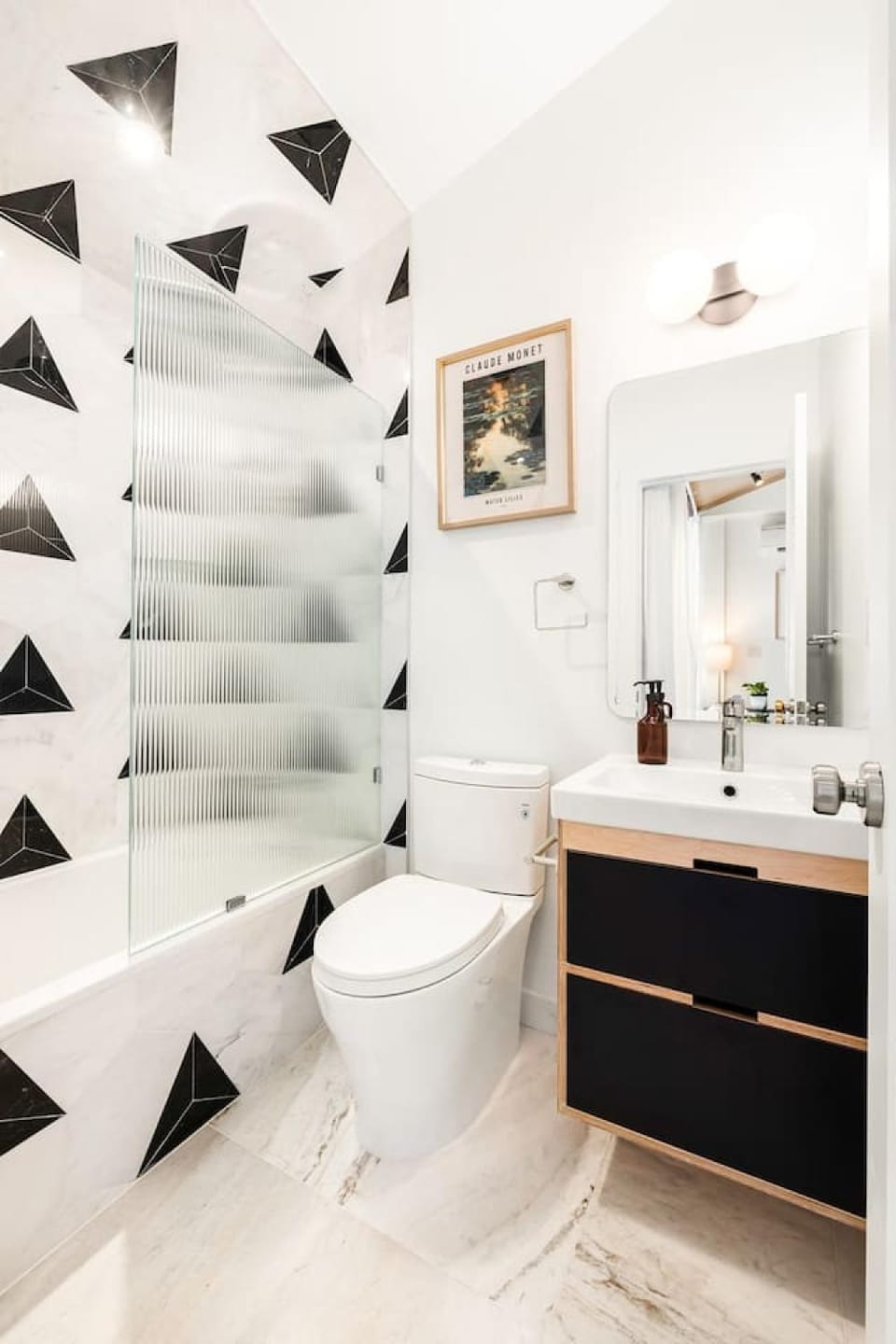Washington Park - Rooftop Patio - Free Streetcar Apartment in Over The Rhine