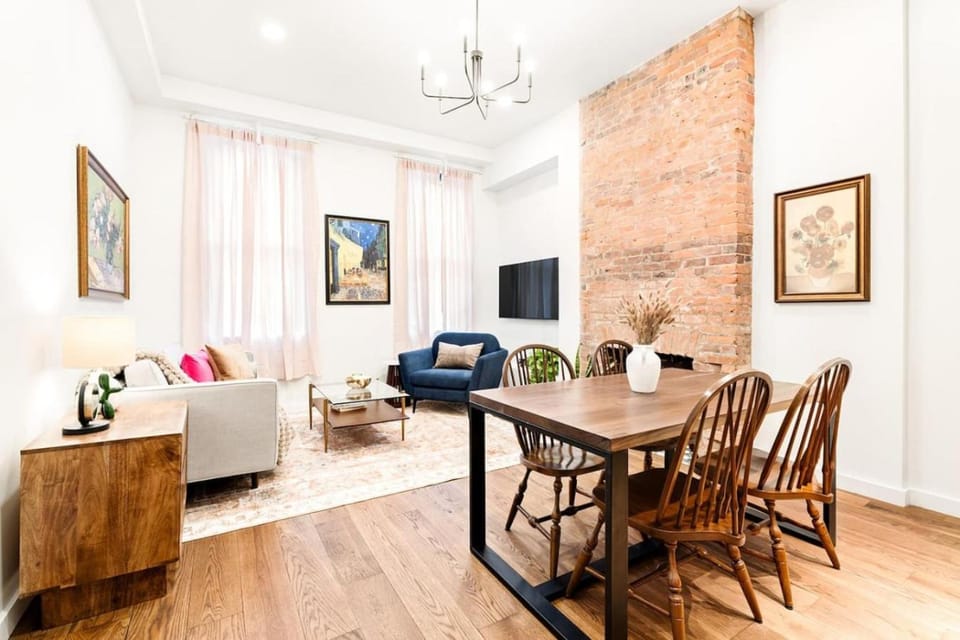 Walk to ALL - Washington Park - FREE Streetcar Apartment in Over The Rhine