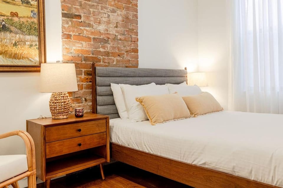 Walk to ALL - Washington Park - Gorgeous 2BR Condo Apartment in Over The Rhine