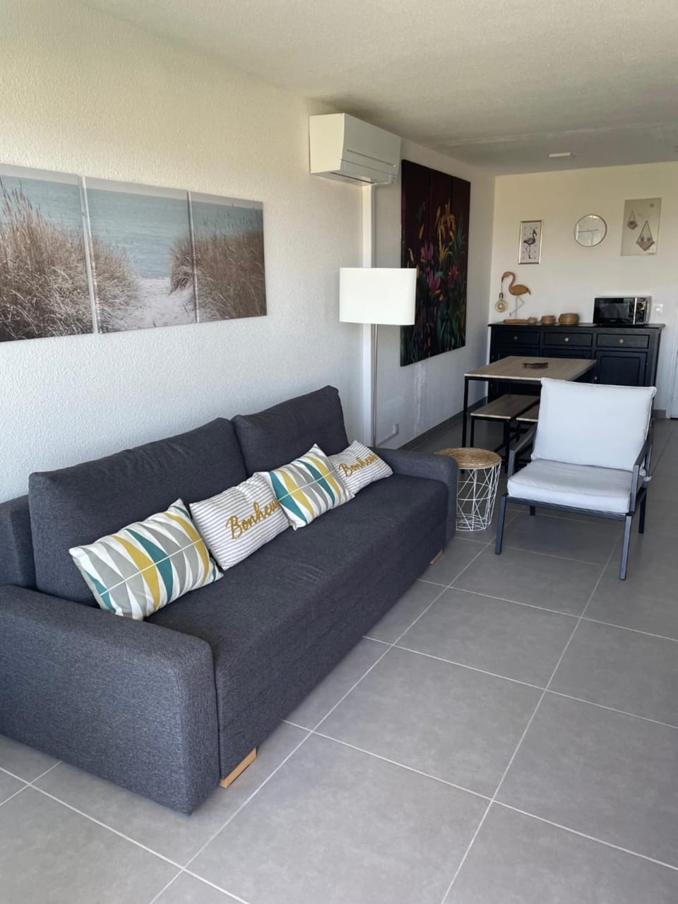 Seating area