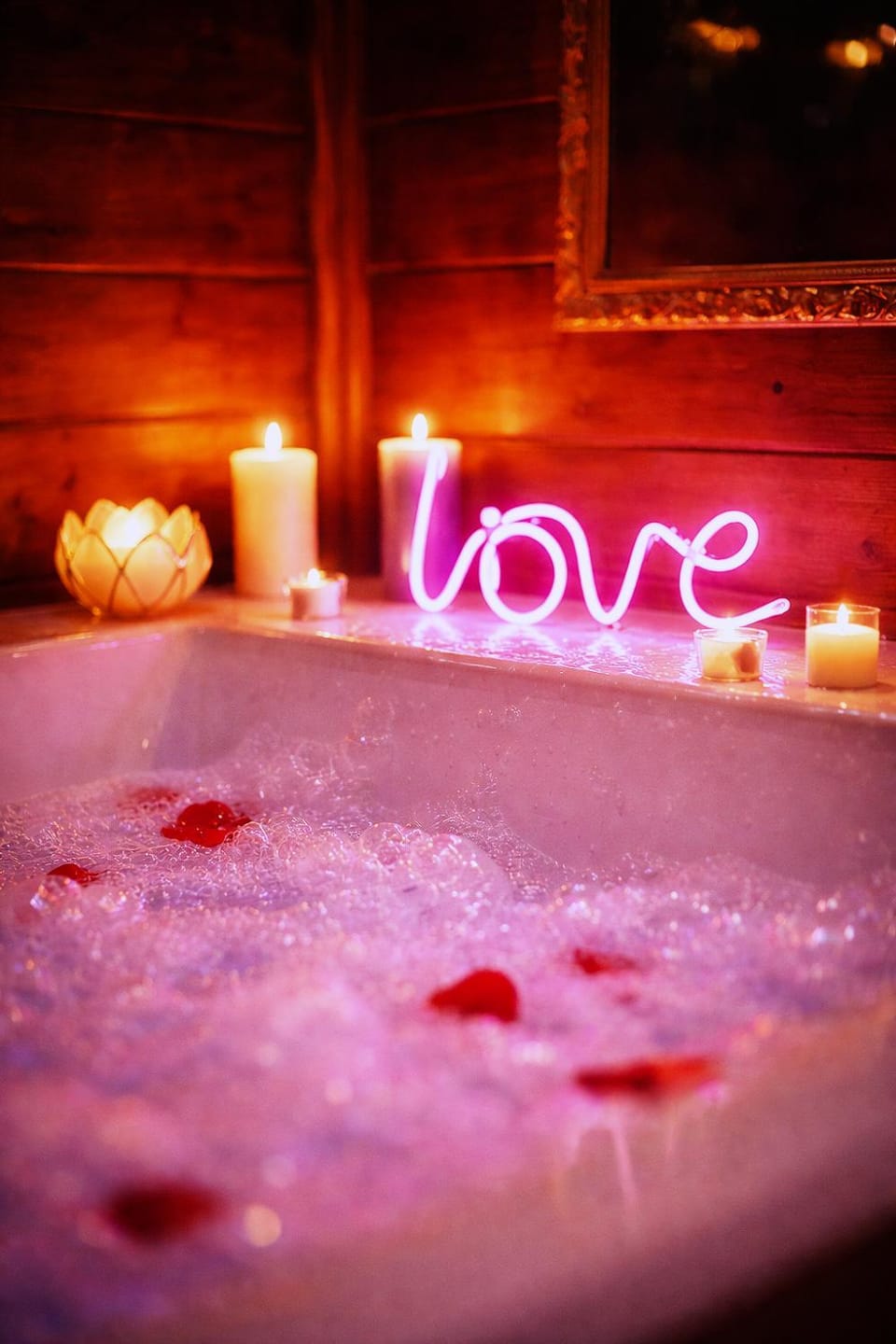 Le Chalet romantique, SPA XXL, 5 min centre ville, Écran cinéma, Lit king size, cascade d'eau Apartment in Bourgoin-Jallieu