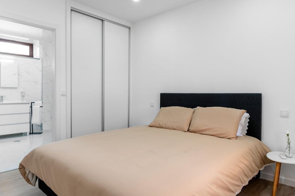Bed, Bedroom, wardrobe