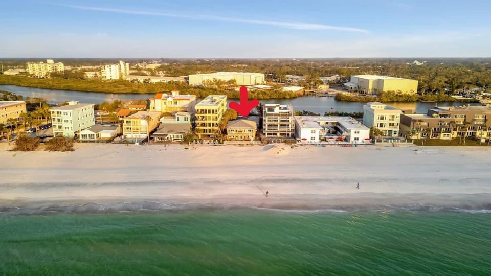 Stones Throw Beachside Bungalow #2 AT THE BEACH Apartment in Indian Rocks Beach