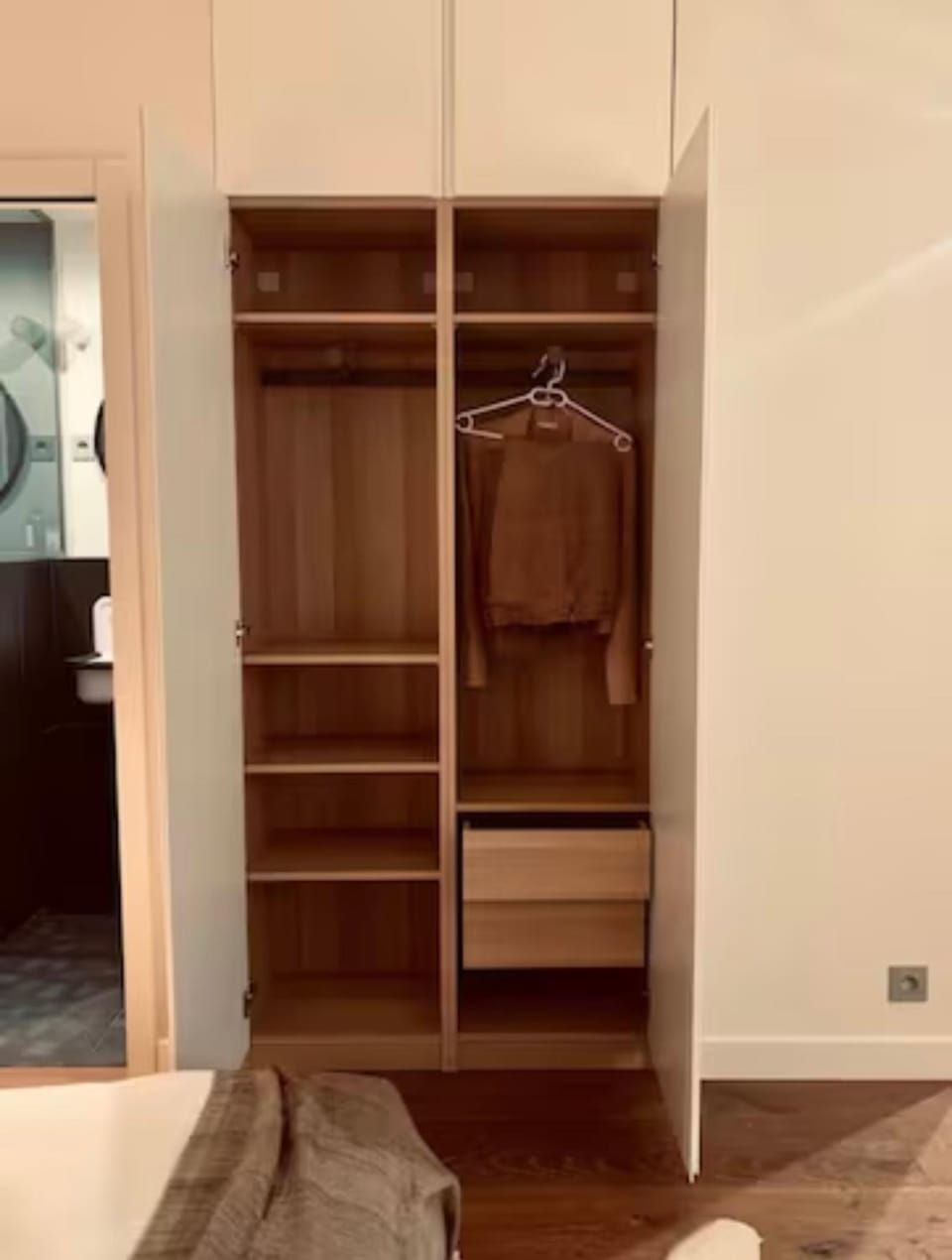 wardrobe