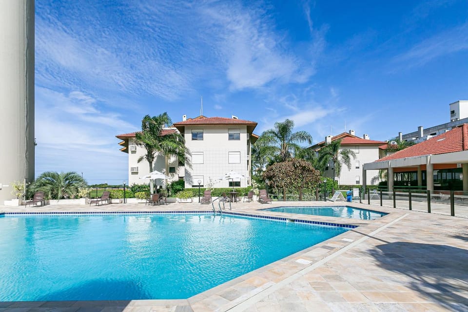 Day, Pool view, Swimming pool, sunbed