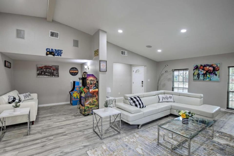 Texas - Collins 3210 House in Covington