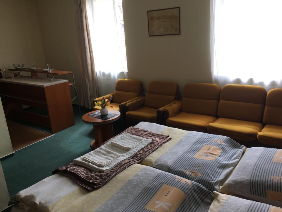 Business facilities, Meeting/conference room, Meals