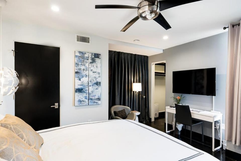 Photo of the whole room
