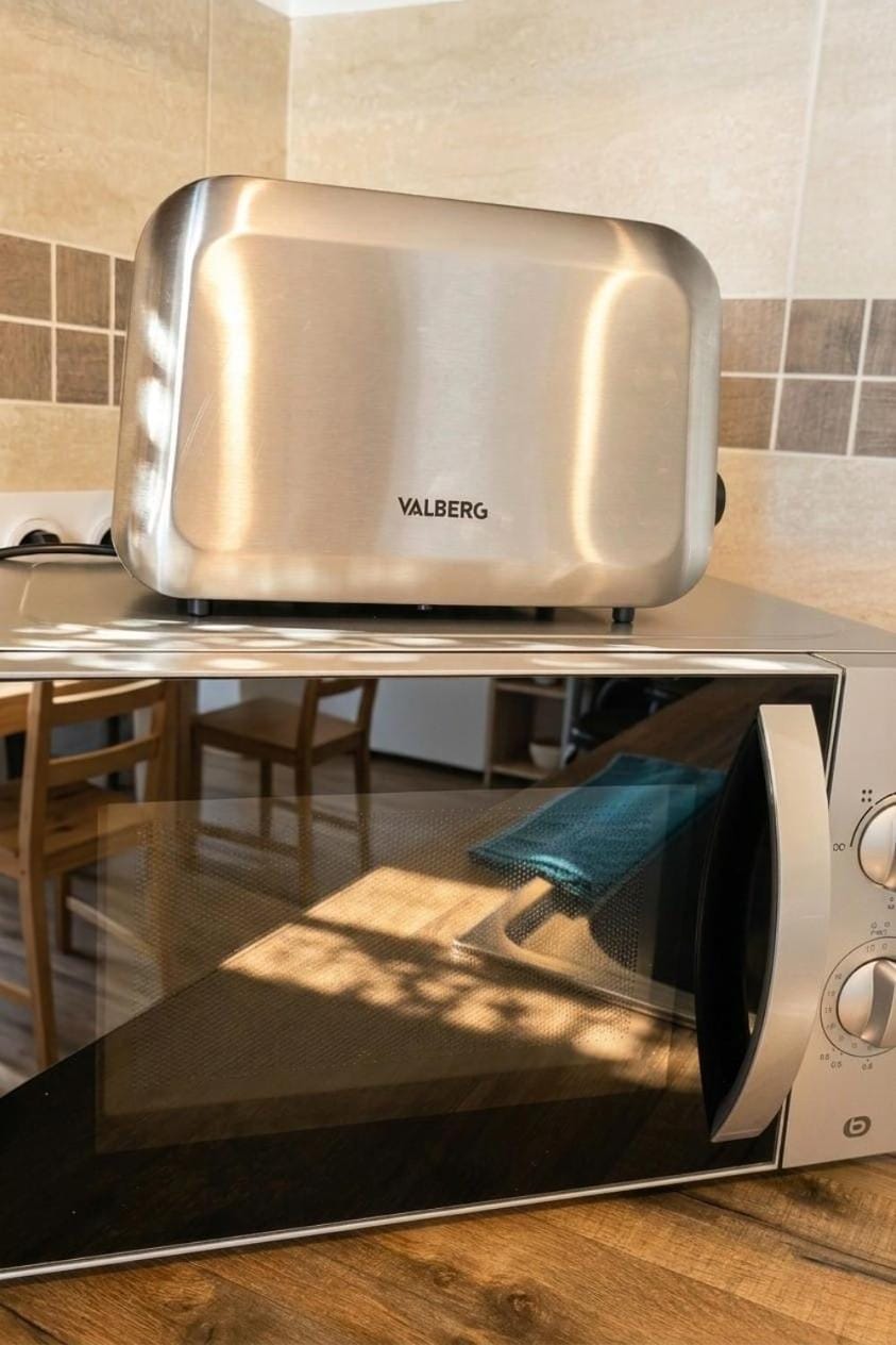microwave, toaster, kitchen