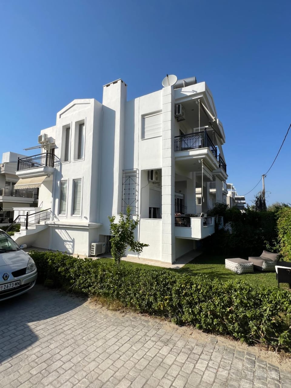 Property building, Day