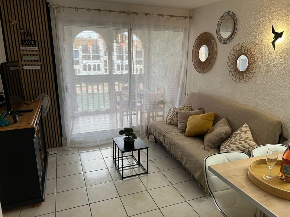 Appartement traversant de 39 m2 4 à 6 personnes Apartment in Le Barcarès