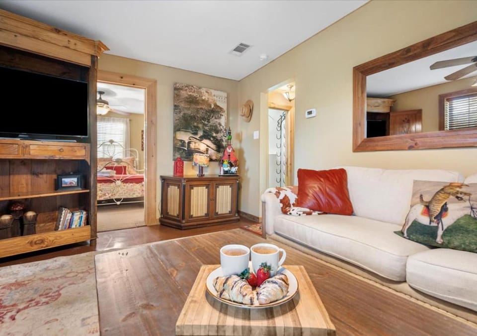 Communal lounge/ TV room, Seating area