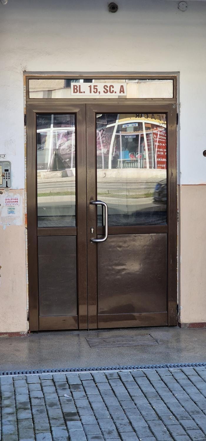 Property building, Facade/entrance