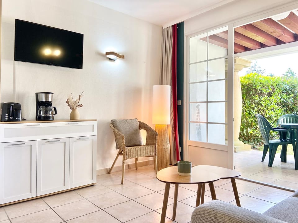 BISCARROSSE Charmant T2 Au cœur du Golf avec piscine Entre Lac et Océan - Ménage & linge inclus Apartment in Biscarrosse