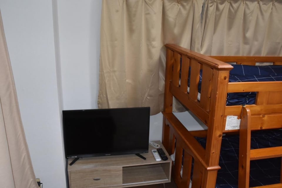 ゲストハウス ラフテル Bed and Breakfast in Japan