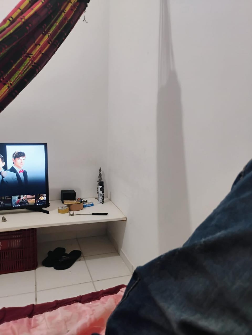 Communal lounge/ TV room, Bed, TV and multimedia, Living room, Photo of the whole room, Seating area, Evening entertainment, Bedroom, hair dresser
