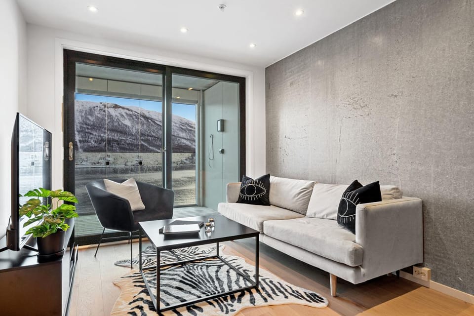 TV and multimedia, View (from property/room), Living room, Seating area, Mountain view, Sea view