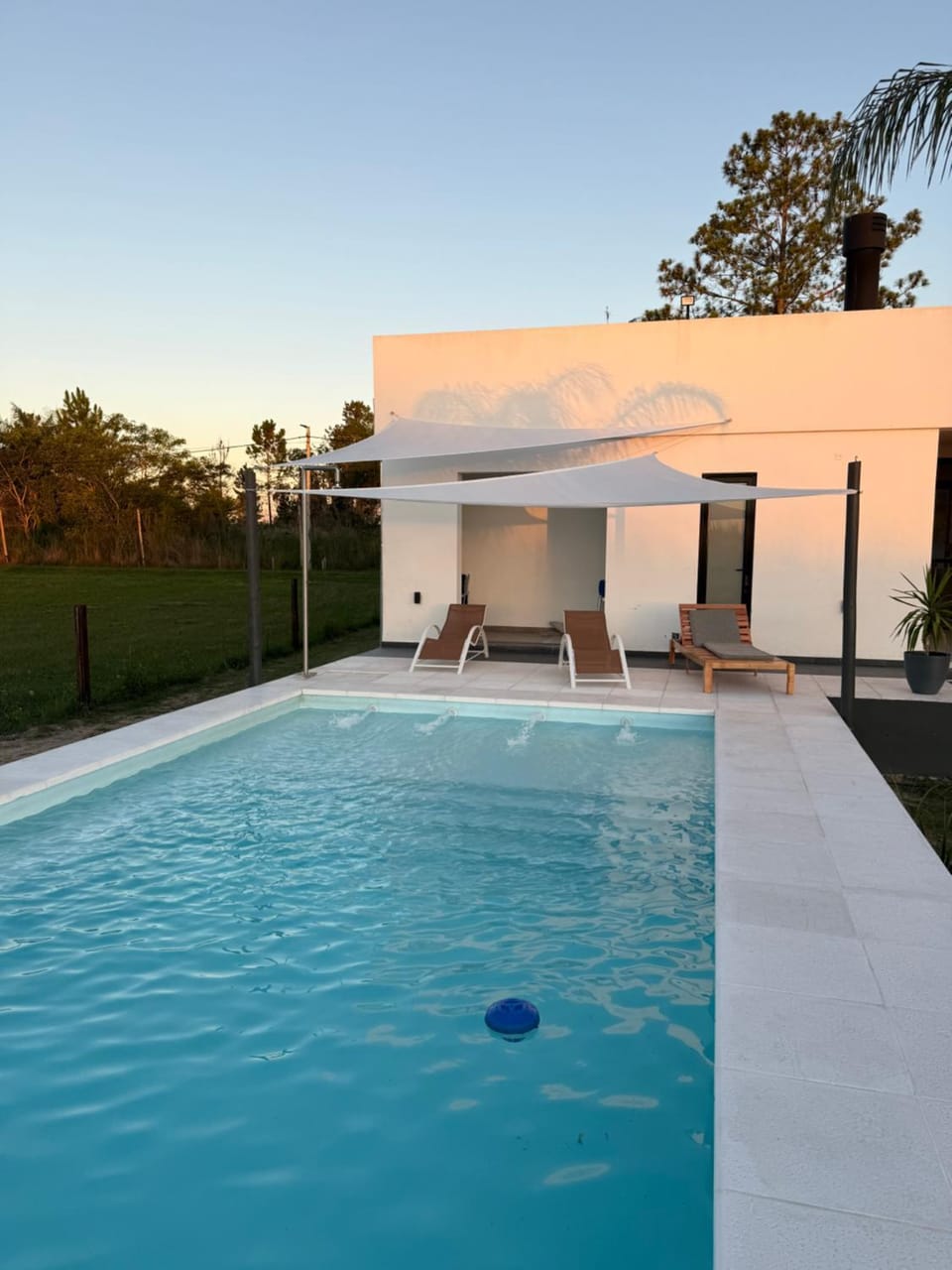 Casa con Piscina sobre Laguna Brava - Tranquilidad y Naturaleza en Barrio Privado House in Corrientes Province, Argentina
