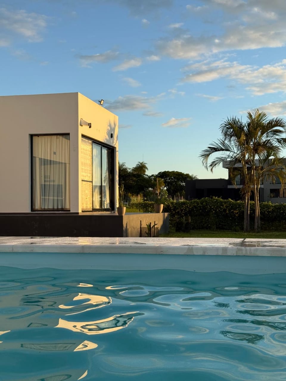 Casa con Piscina sobre Laguna Brava - Tranquilidad y Naturaleza en Barrio Privado House in Corrientes Province, Argentina