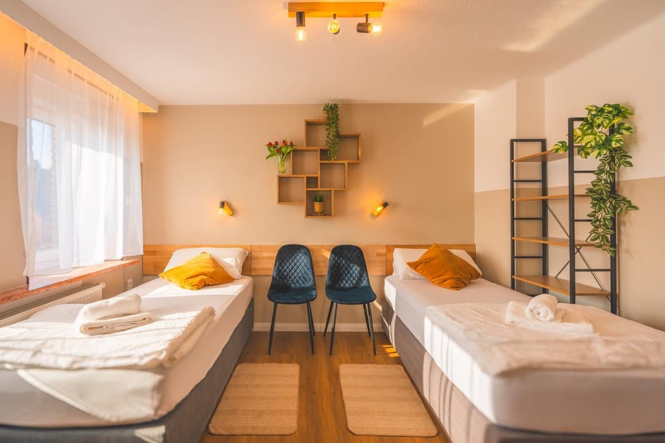 Bed, Photo of the whole room, Bedroom, fireplace, towels