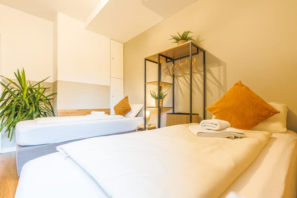 Bed, Photo of the whole room, Bedroom, towels