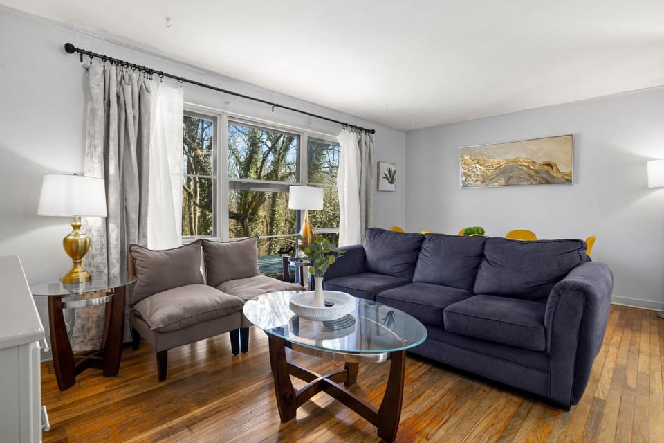 Cozy Home in Oak Ridge w 3BR House in Oak Ridge