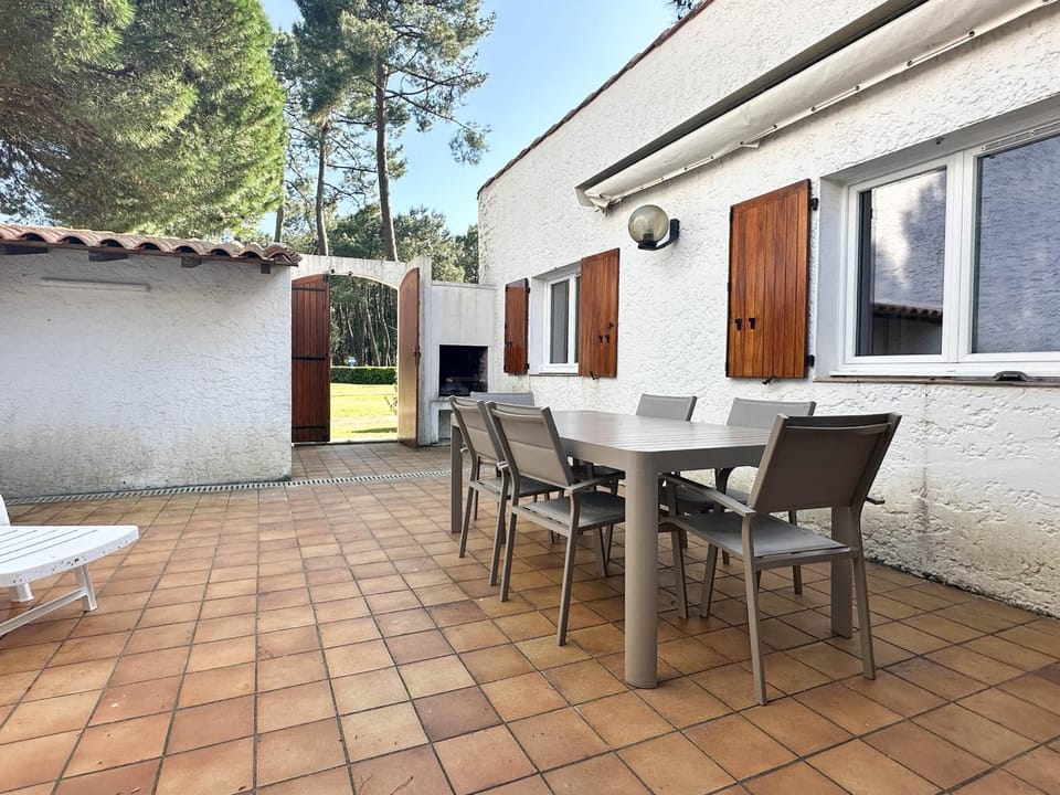 Villa 3 chambres à La Palmyre - Terrasse Sud, Parking, Wifi - FR-1-705-98 House in Les Mathes