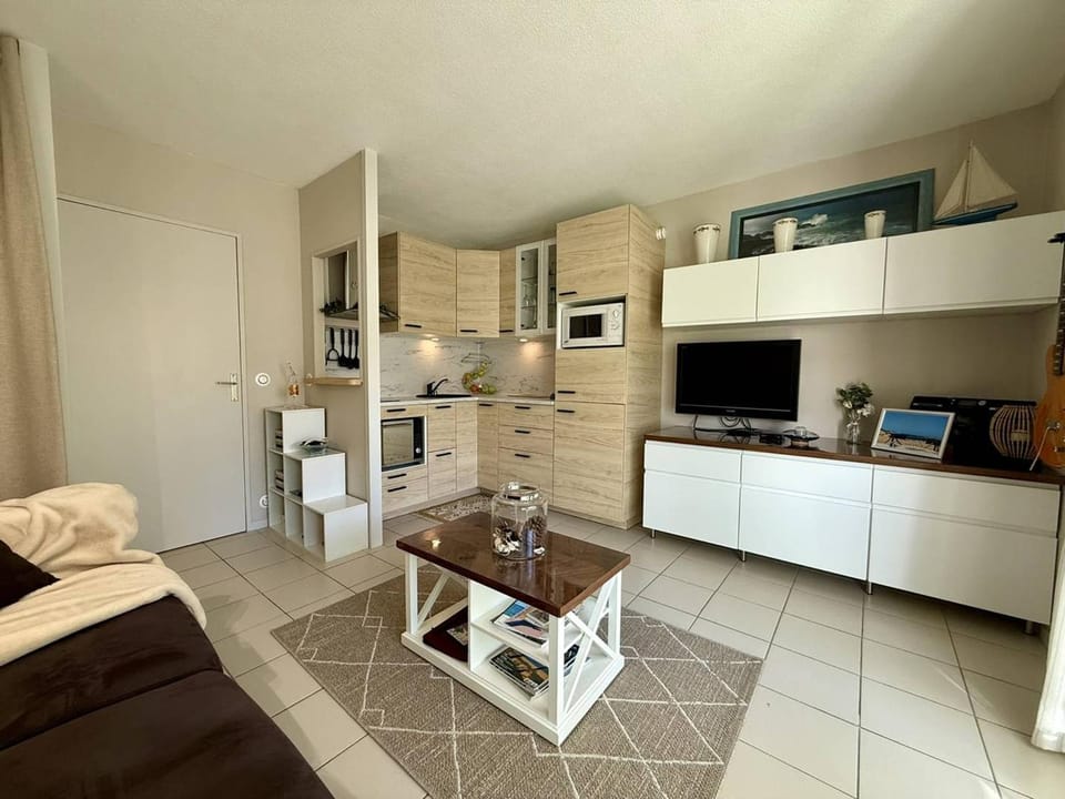 Studio rénové à 350m de la plage, Arcachon (4 pers) - FR-1-433-132 Apartment in Arcachon