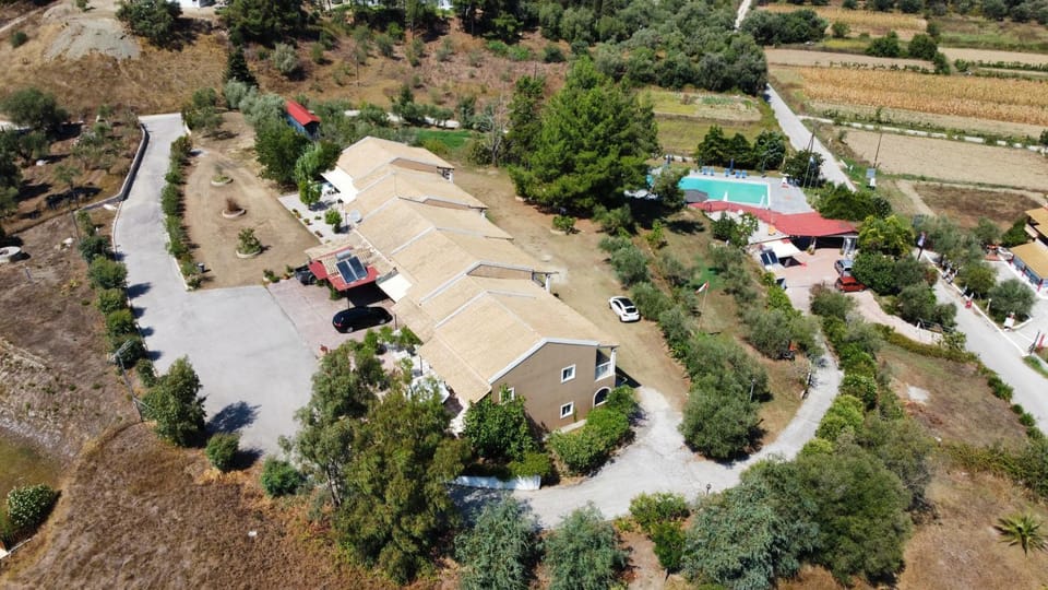 Property building, Neighbourhood, Natural landscape, Bird's eye view, Street view