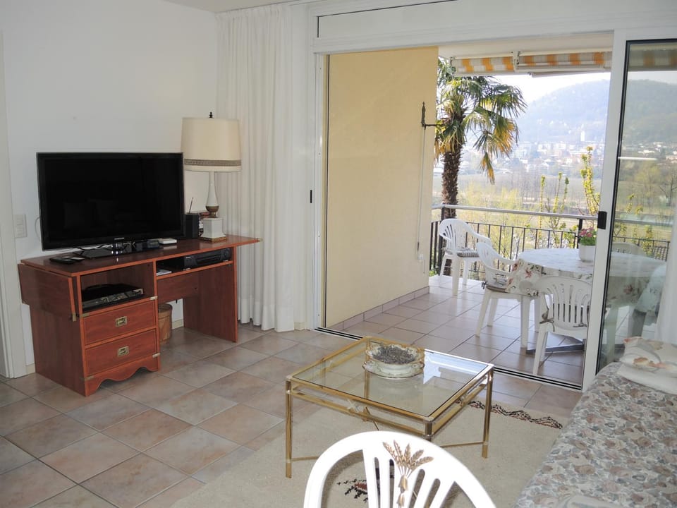 Clara by Fewotessin Apartment in Locarno