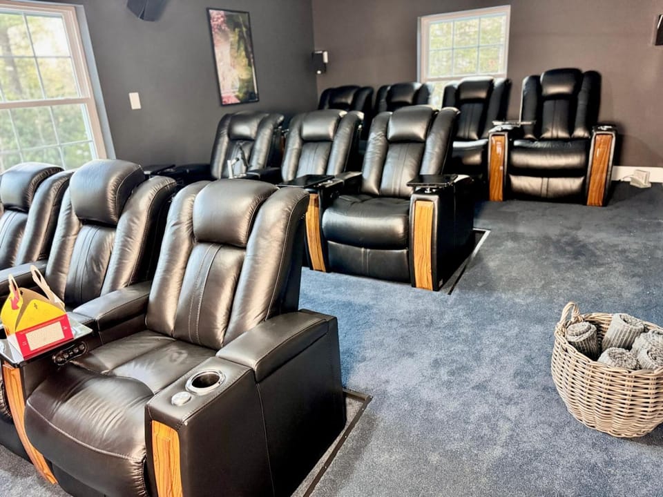 Communal lounge/ TV room, TV and multimedia