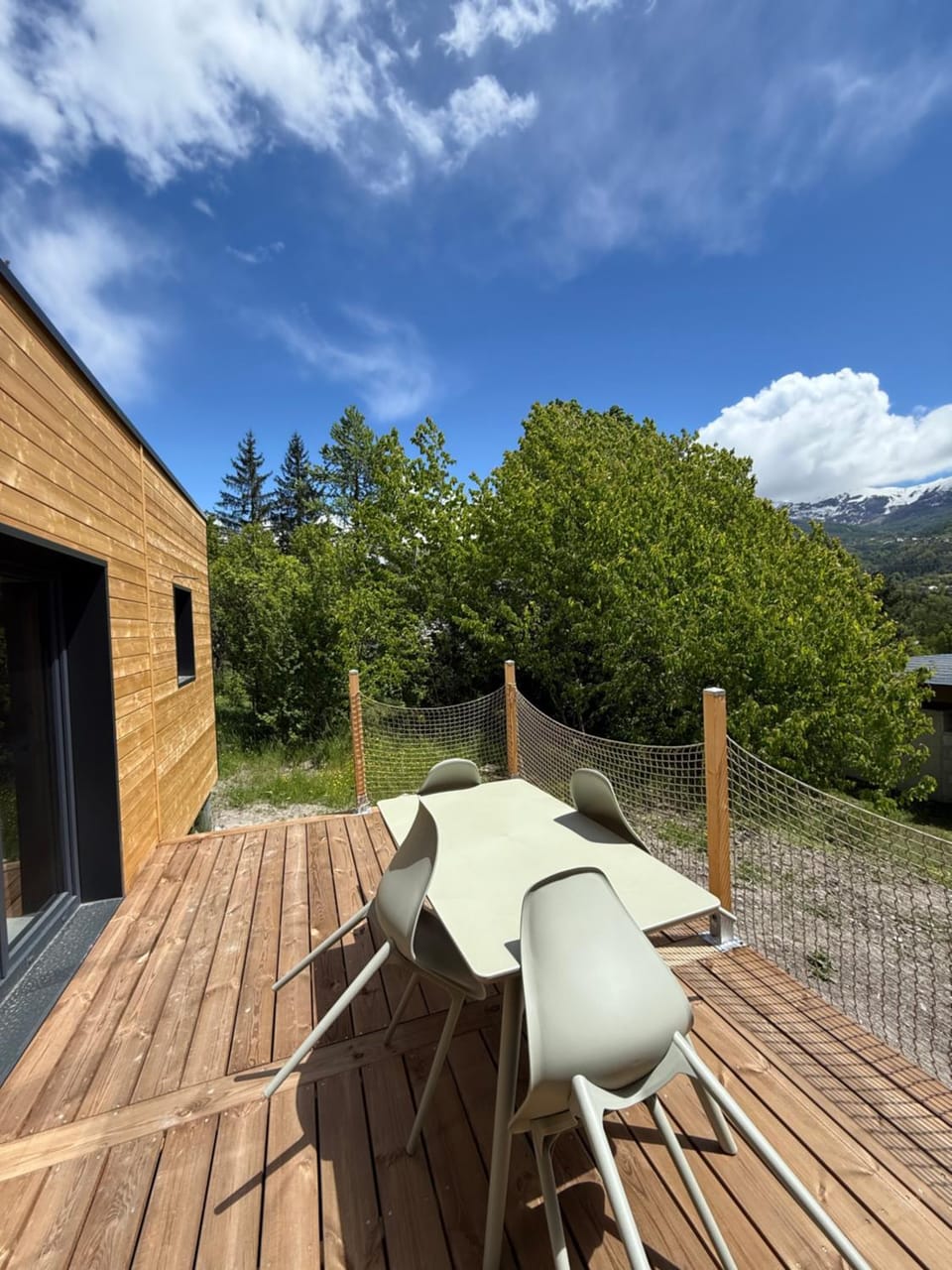 Petit Chalet neuf avec jardin - La montagne Sud Chalet in Barcelonnette