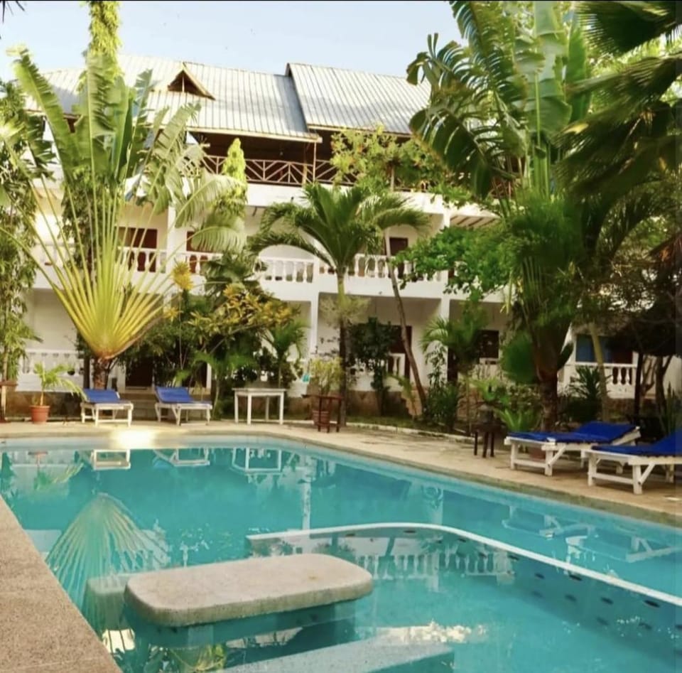 Aura Studio in Diani Bed and Breakfast in Diani Beach