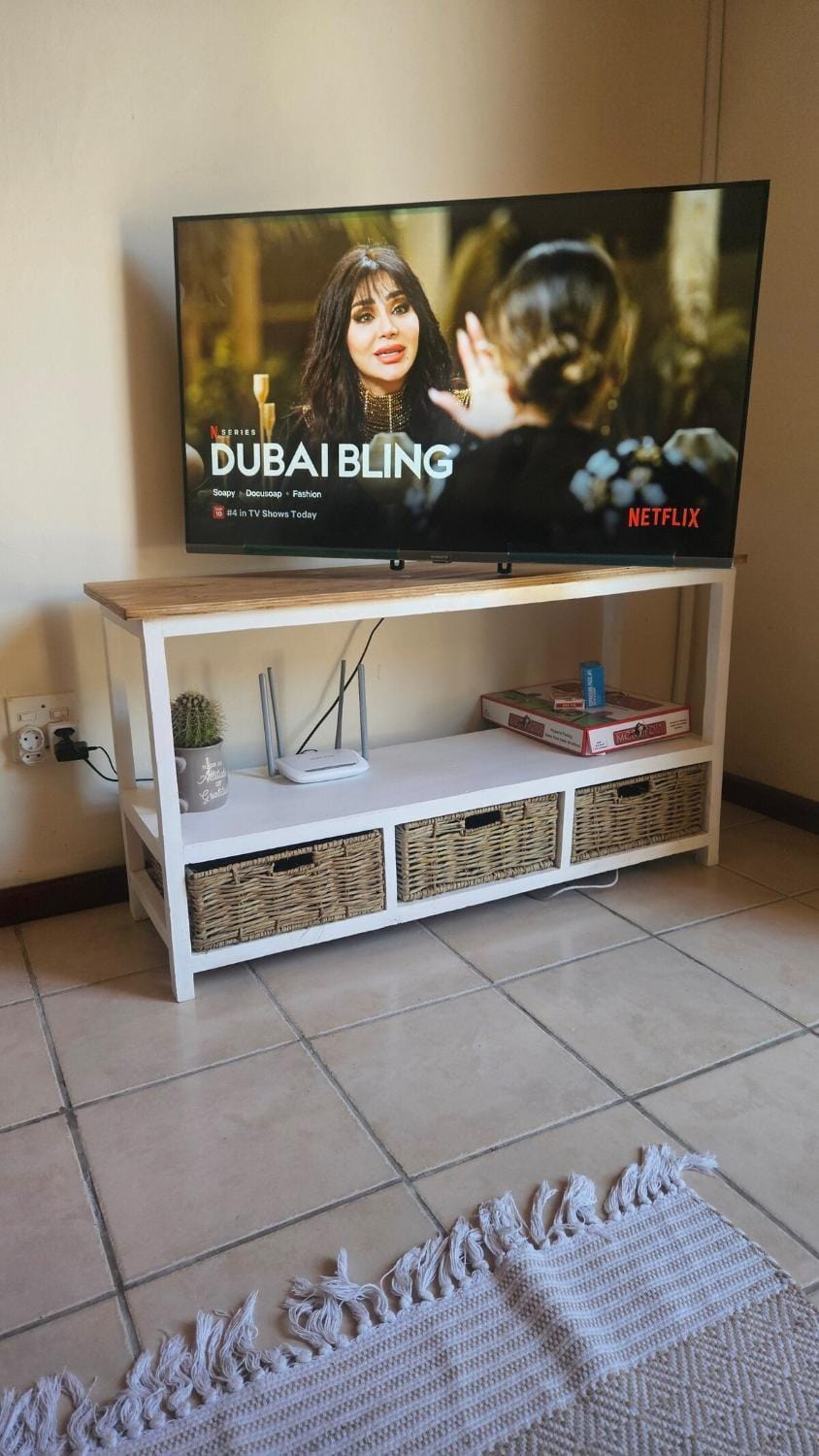 Honeywood Stays "Leafy Abode" - Modern 1-Bed Private Studio with Free Wi-Fi & Secure Parking Apartment in Port Elizabeth