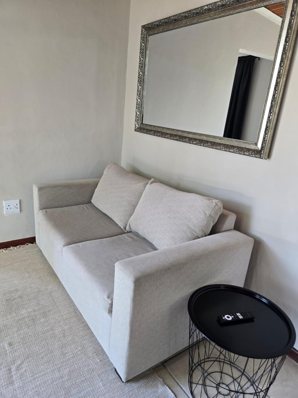 Honeywood Stays "Leafy Abode" - Modern 1-Bed Private Studio with Free Wi-Fi & Secure Parking Apartment in Port Elizabeth