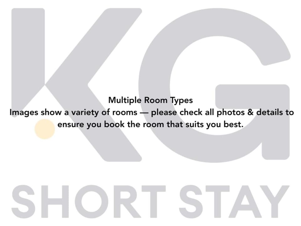 Contractor Studio - Parking - Smart TV & Kitchen Apartment in Rhos